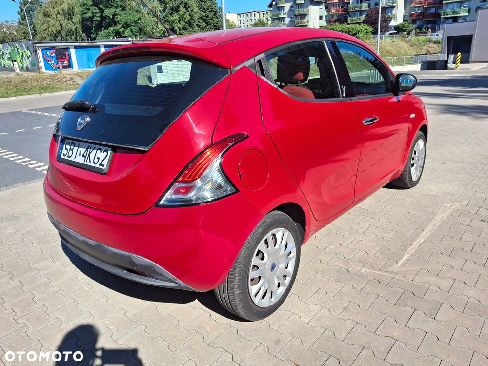 Lancia Ypsilon - 16