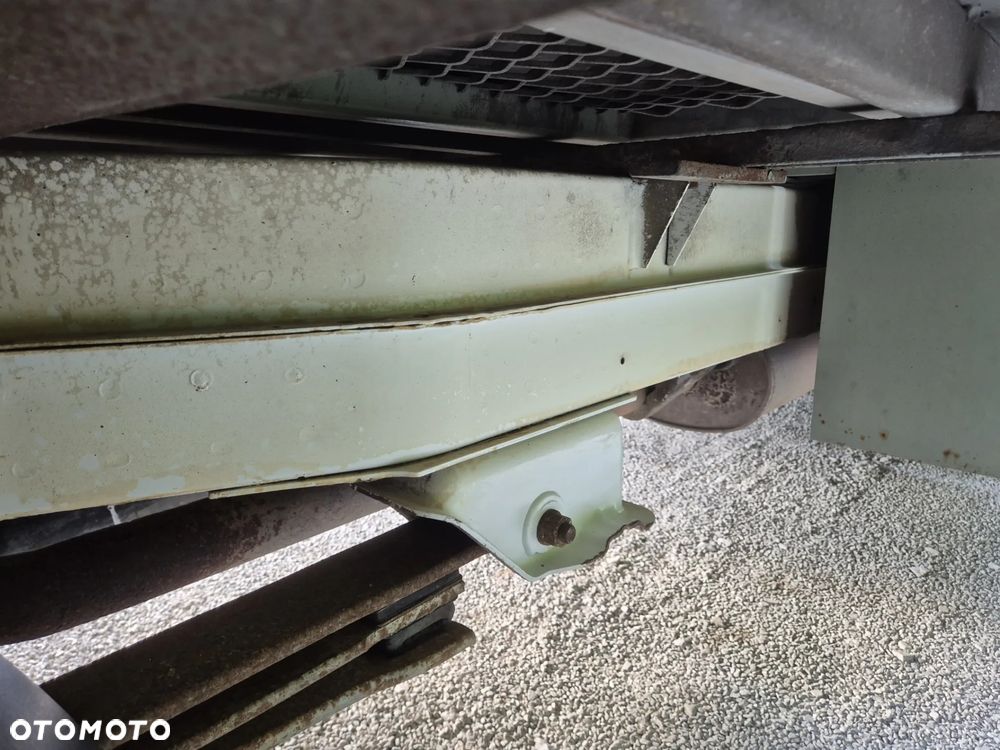 Volkswagen LT46 2.5TDi 109KM/ Skrzynia +kufer/ - 11