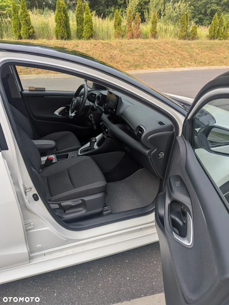 Toyota Yaris - 5