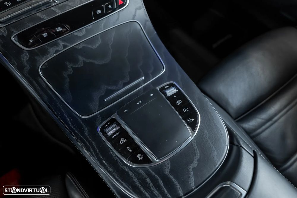 Mercedes-Benz E 53 AMG 4-Matic+ - 26