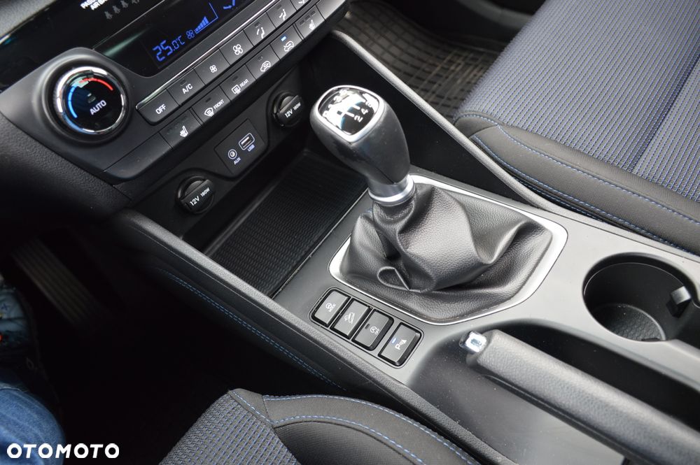 Hyundai Tucson blue 1.7 CRDi 2WD Advantage - 15