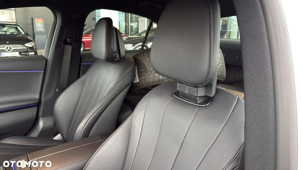 Mercedes-Benz Klasa E - 11