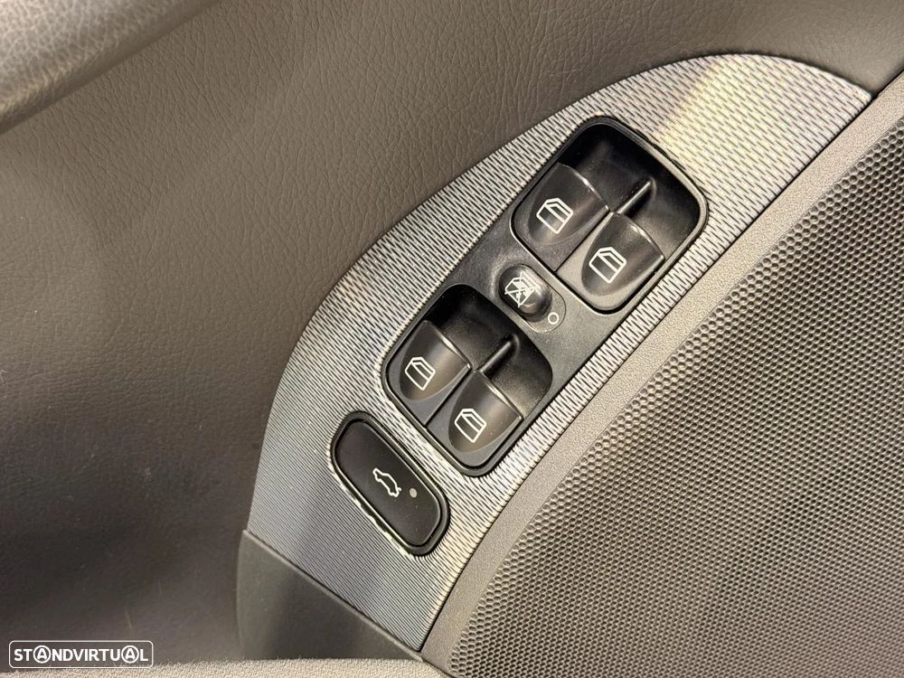 Mercedes-Benz CLK 200 K Avantgarde Aut. - 25