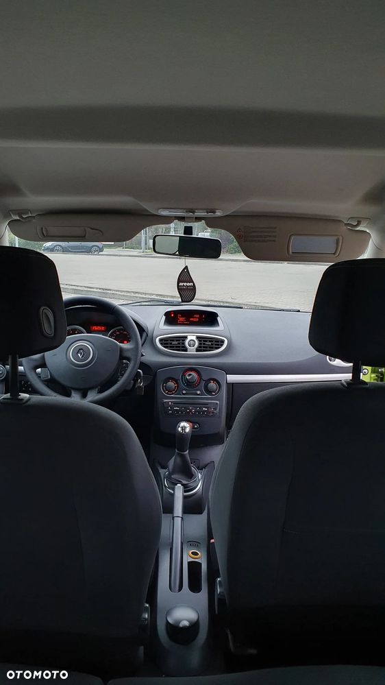 Renault Clio 1.2 16V Dynamique - 9