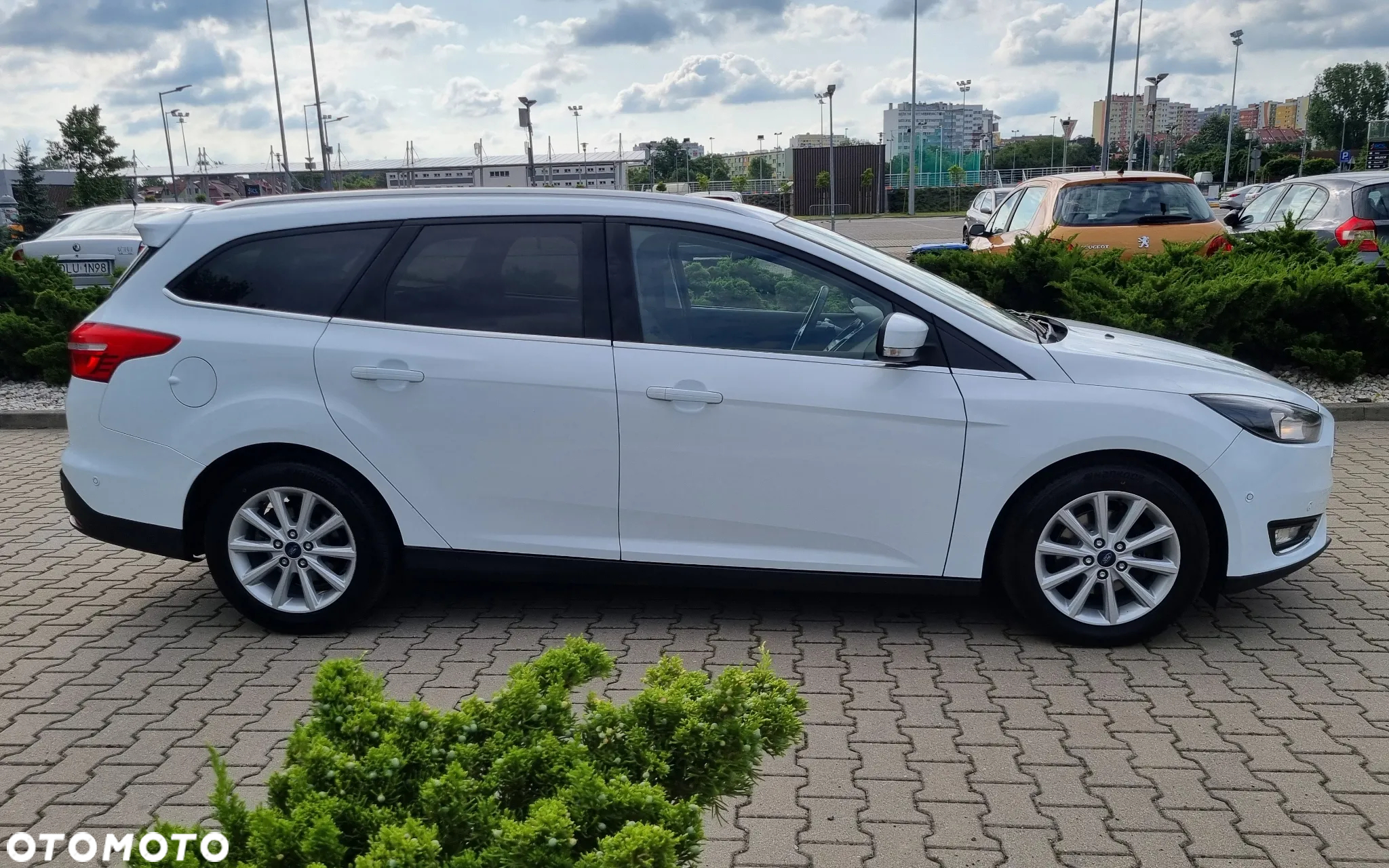 Ford Focus 1.5 EcoBlue Start-Stopp-System TITANIUM - 11