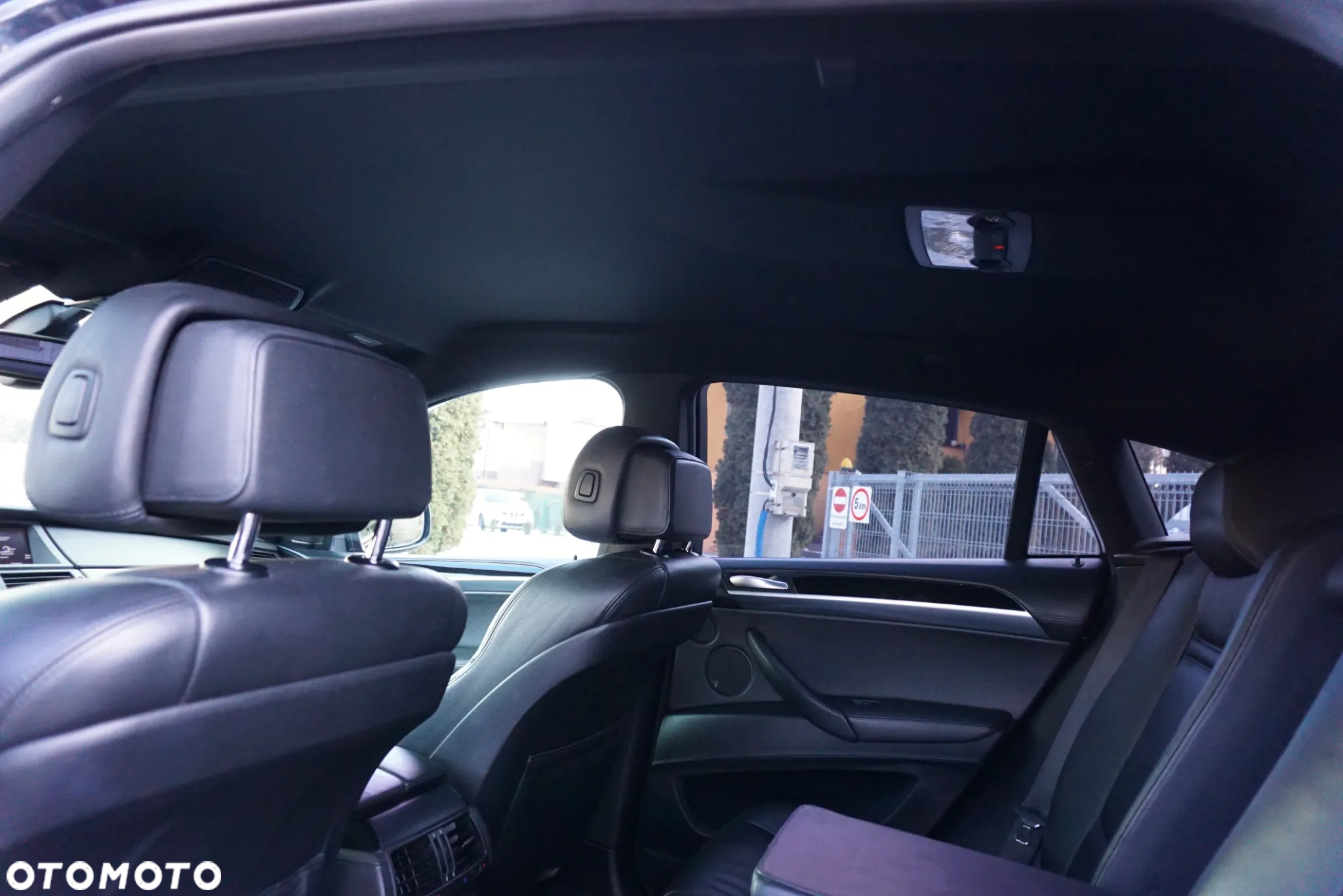 BMW X6M Standard - 12