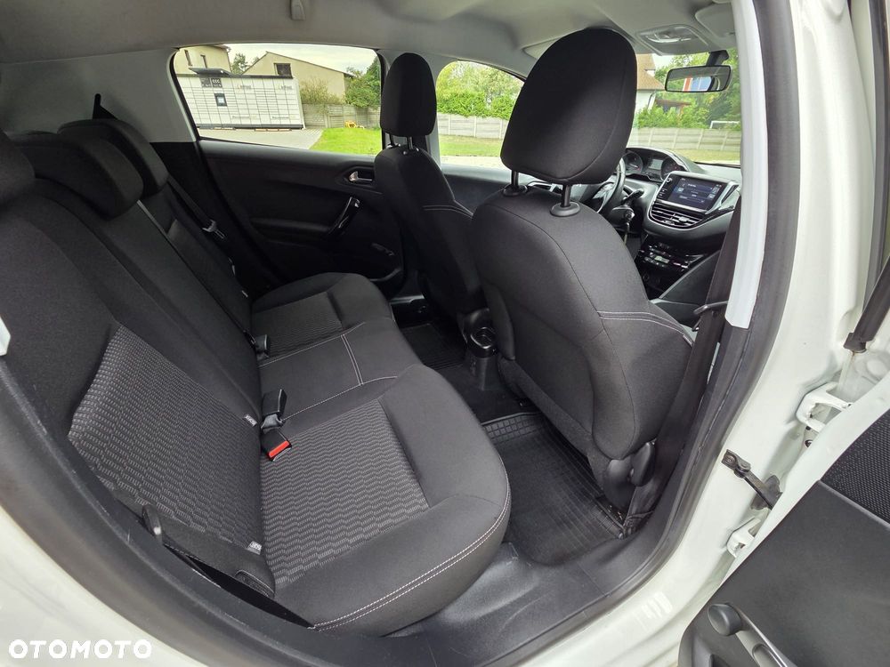 Peugeot 208 1.6 BlueHDi Active S&S - 15