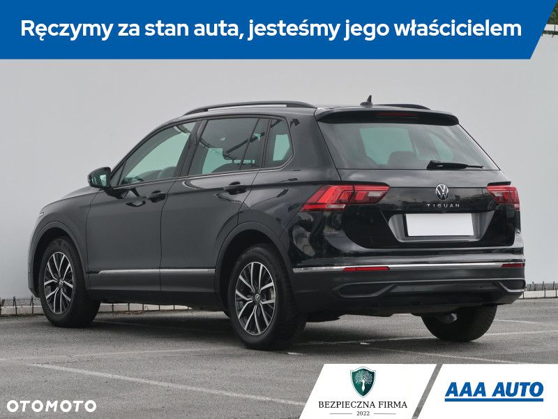 Volkswagen Tiguan - 5