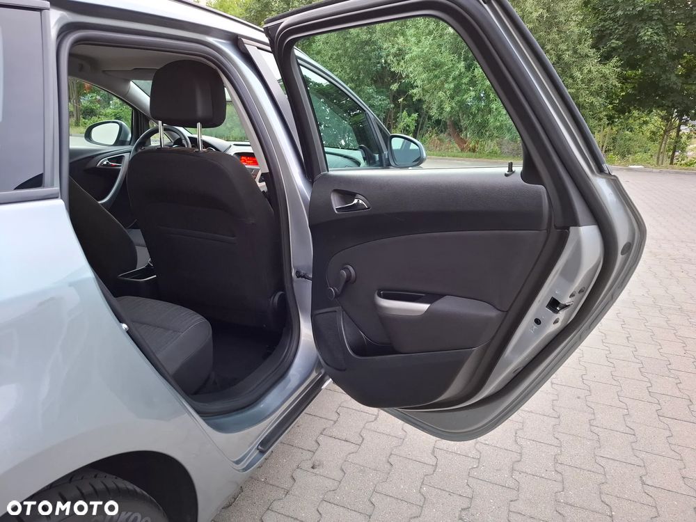 Opel Astra 1.6 Enjoy - 28