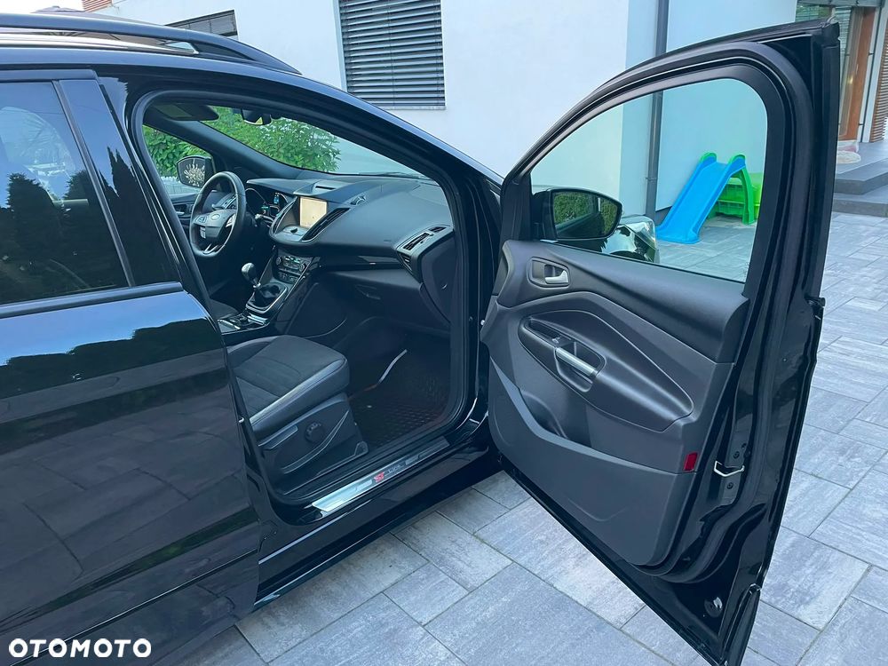 Ford Kuga 2.0 TDCi 4x4 ST-Line - 25