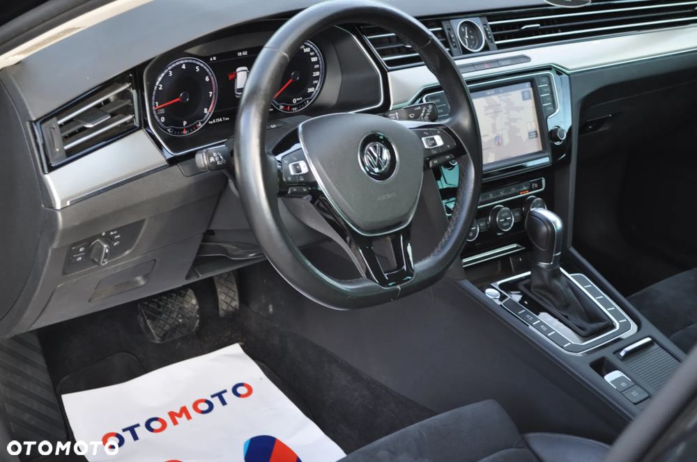 Volkswagen Passat 1.8 TSI (BlueMotion Technology) DSG Highline - 22