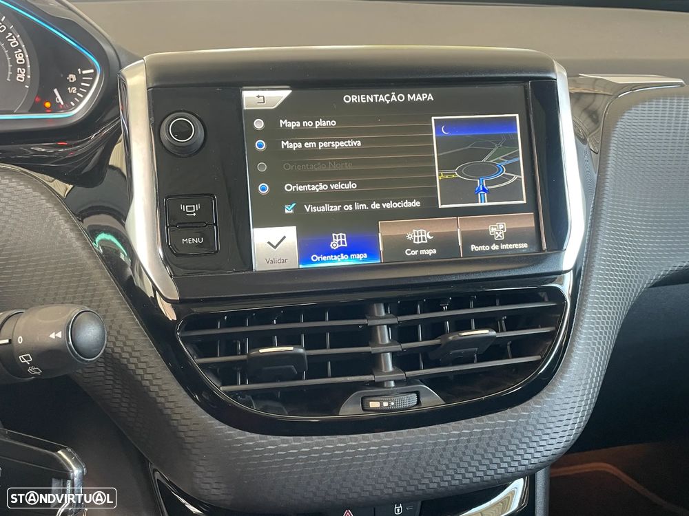 Peugeot 2008 1.6 BlueHDi Allure - 27