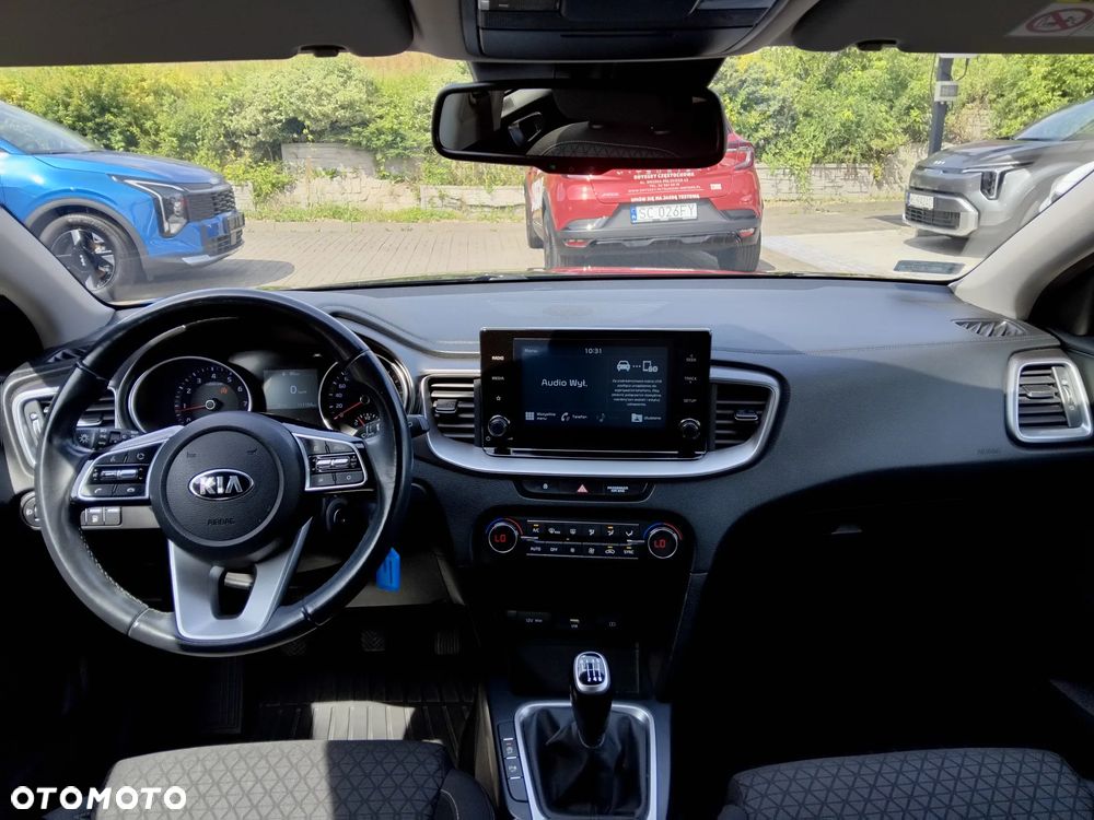 Kia XCeed 1.5 T-GDI M - 10