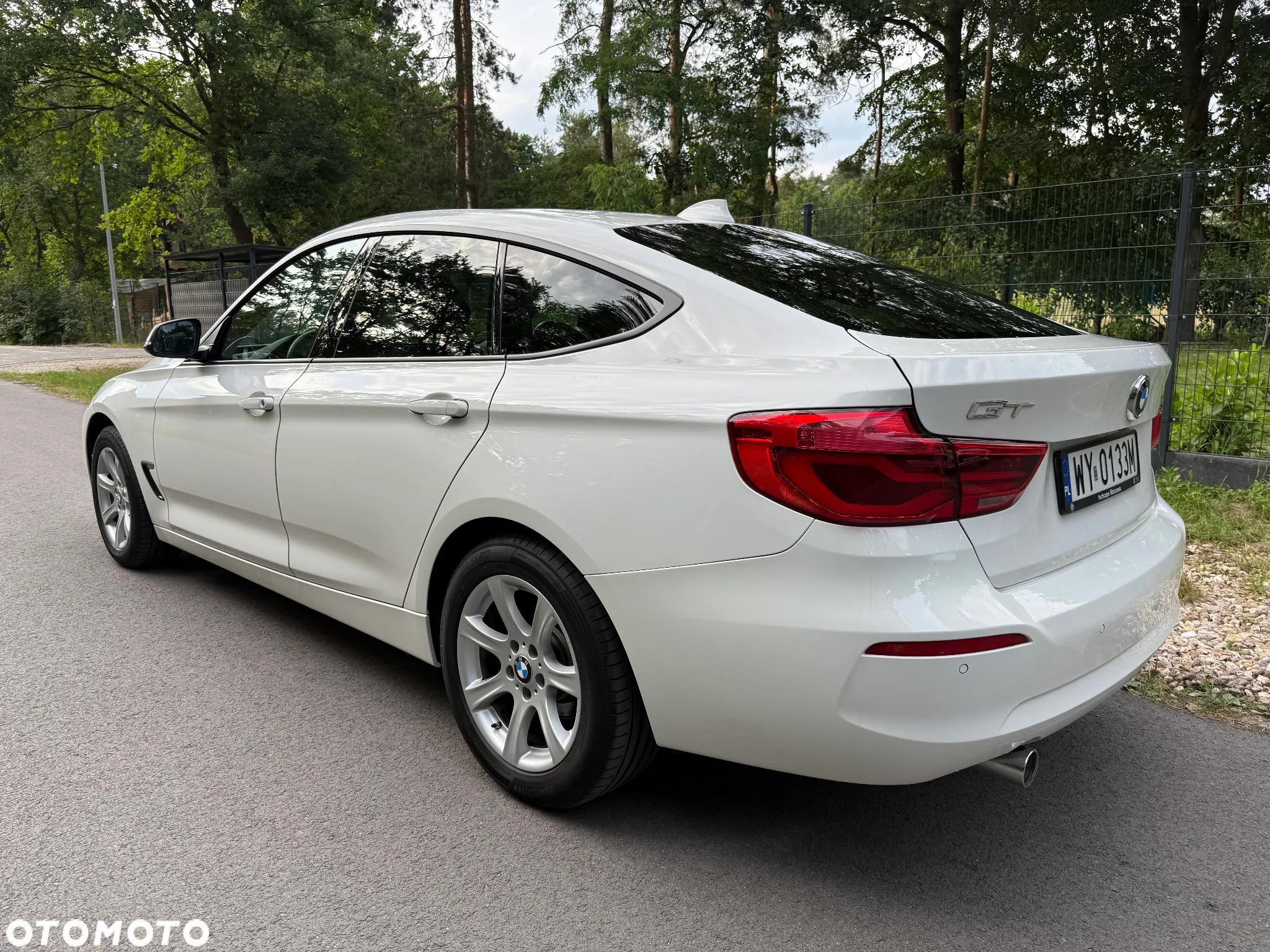 BMW 3GT 318d Business Edition - 4