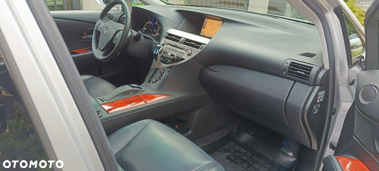 Lexus RX - 36