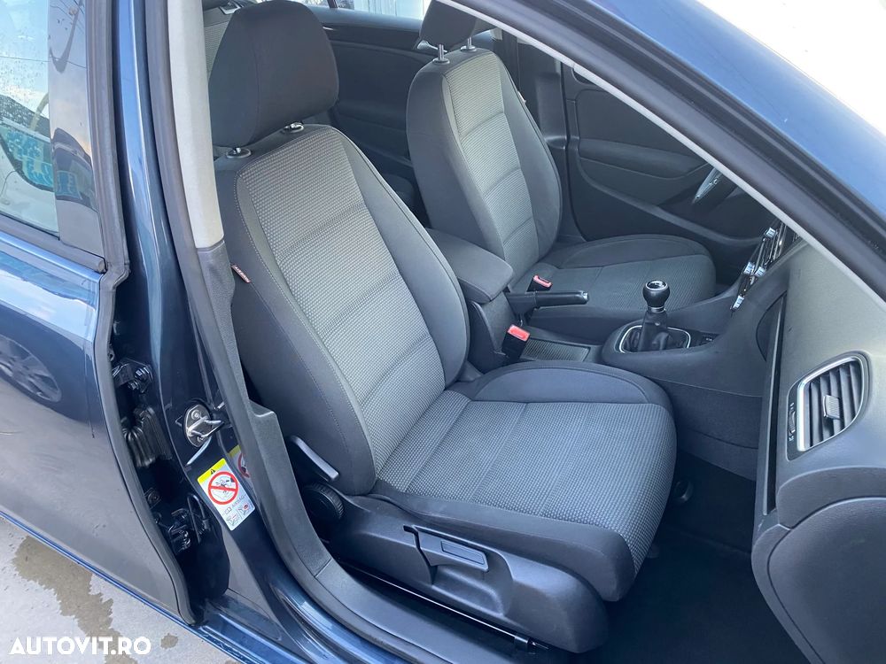 Volkswagen Golf 1.6 TDI BlueMotion Technology DPF Trendline - 20