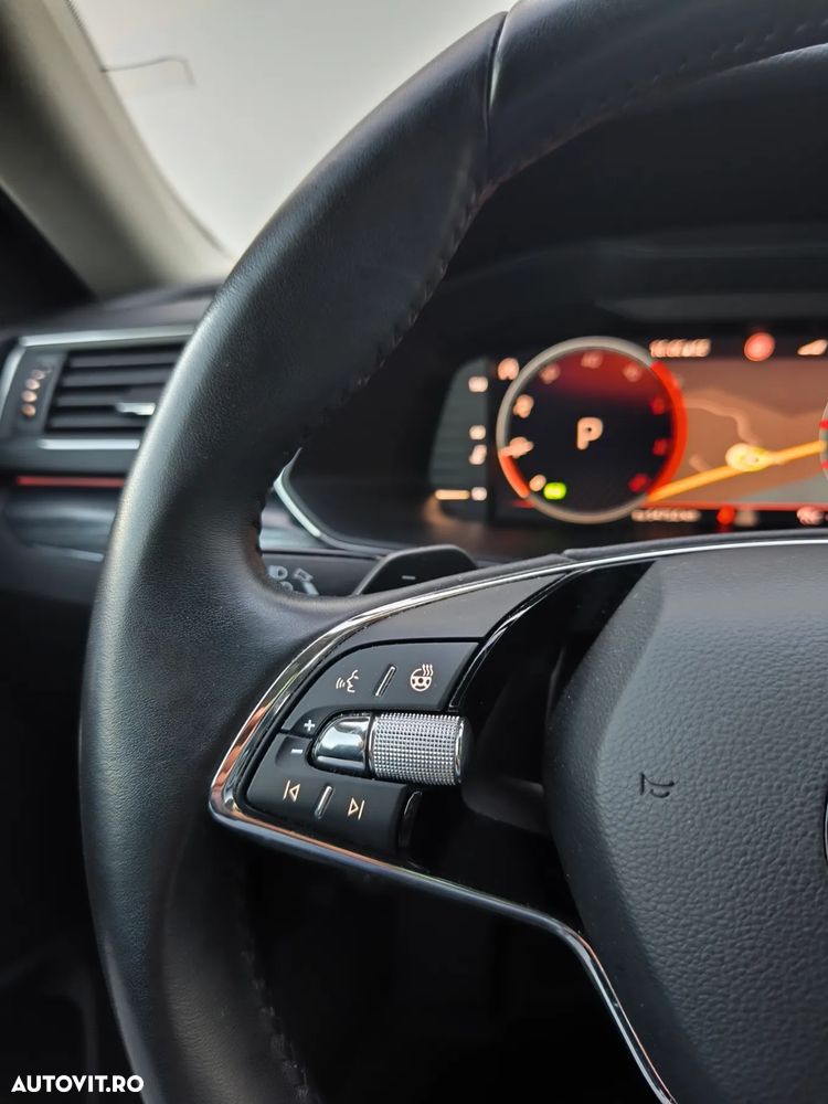 Skoda Superb Combi 2.0 TDI DSG Style - 14