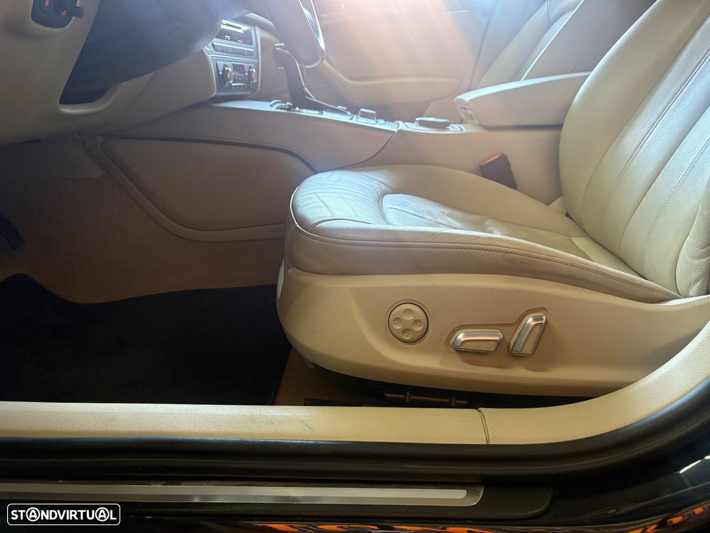 Audi A6 2.0 TDi Sport S tronic - 33
