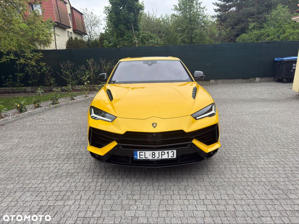 Lamborghini Urus - 1