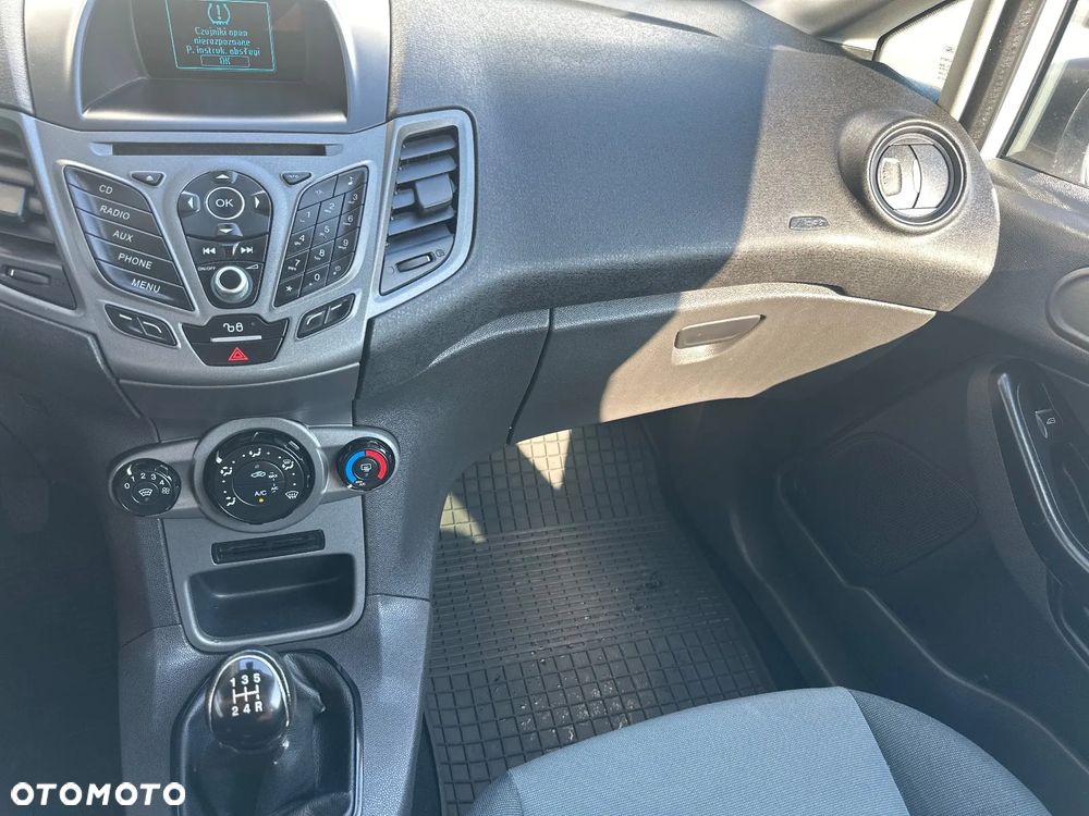 Ford Fiesta 1.5 TDCi SYNC Edition - 18