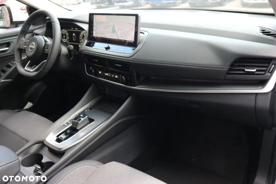 Nissan Qashqai 1.3 DIG-T mHEV 4x4 N-Connecta Xtronic - 10