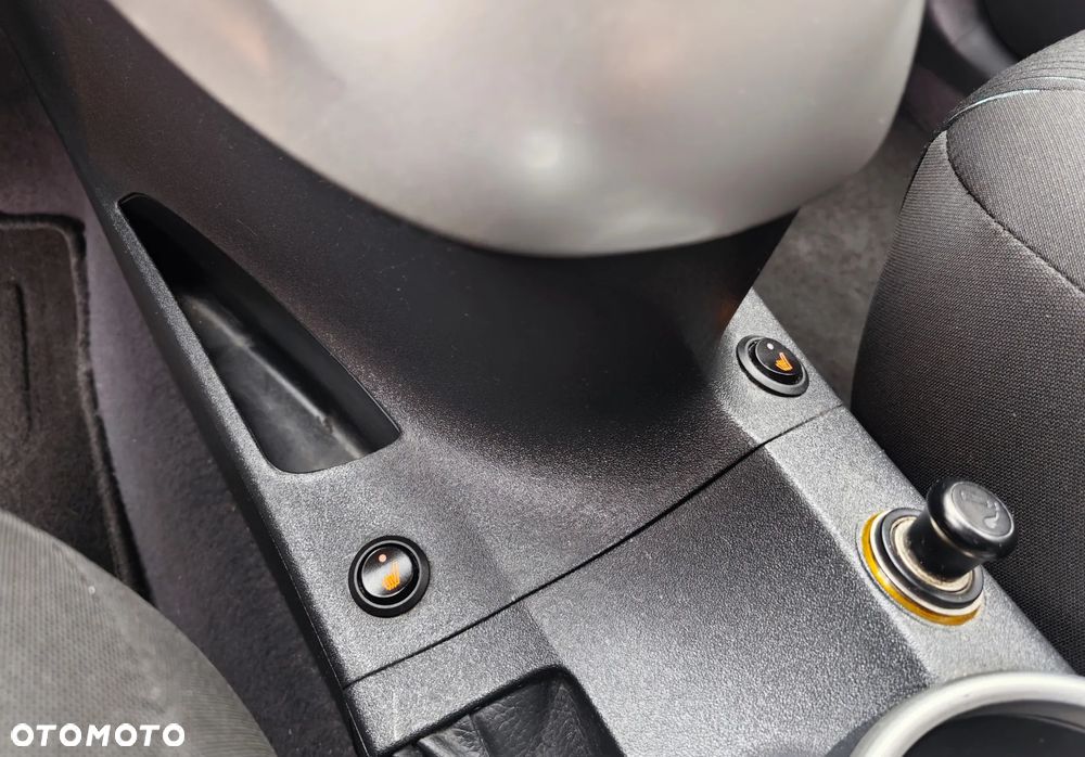 Toyota Verso 2.0 D-4D Premium - 31