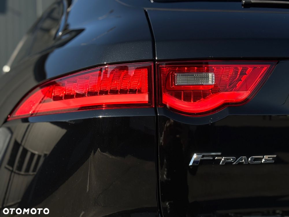Jaguar F-Pace 30t AWD Prestige - 15