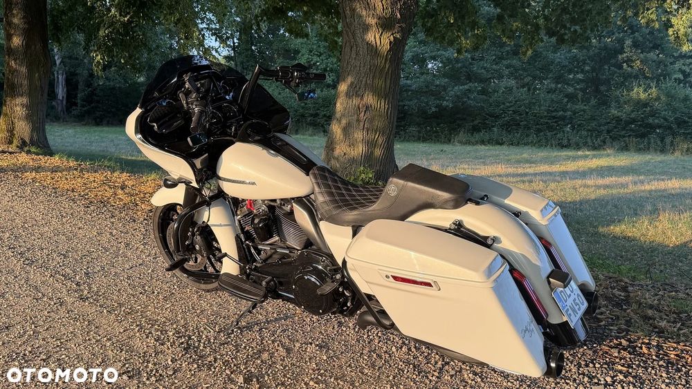 Harley-Davidson Touring Road Glide - 3