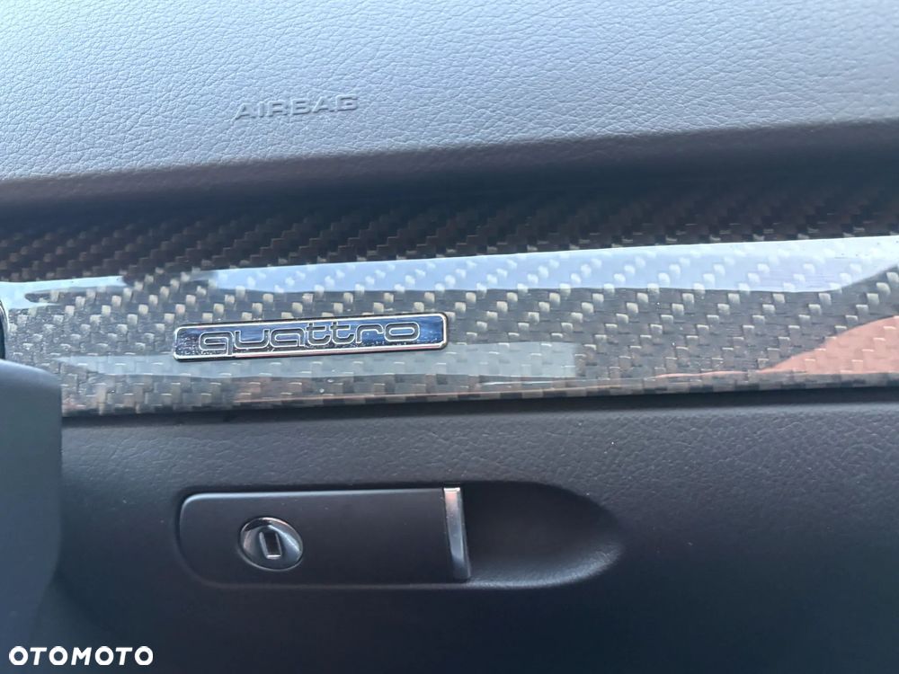 Audi RS4 Limousine - 26