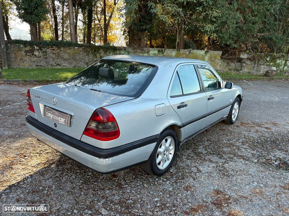 Mercedes-Benz C 220 D Elegance - 12