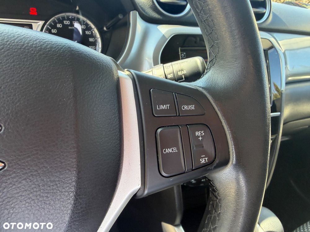 Suzuki Vitara 1.6 Comfort 2WD - 30