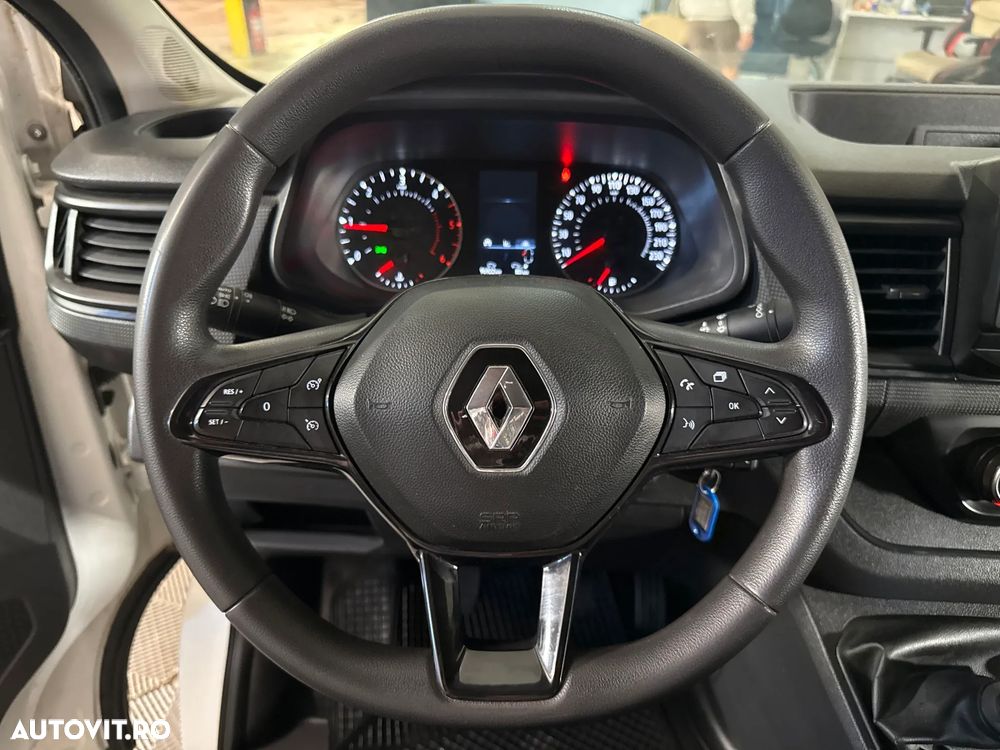 Renault Trafic - 17