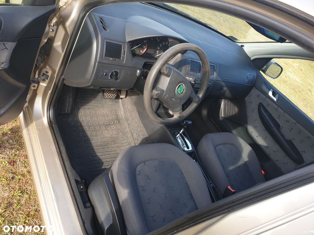 Skoda Fabia 1.4 16V Comfort - 8