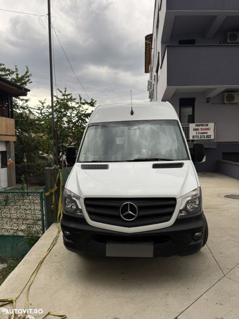 Mercedes-Benz Sprinter - 12