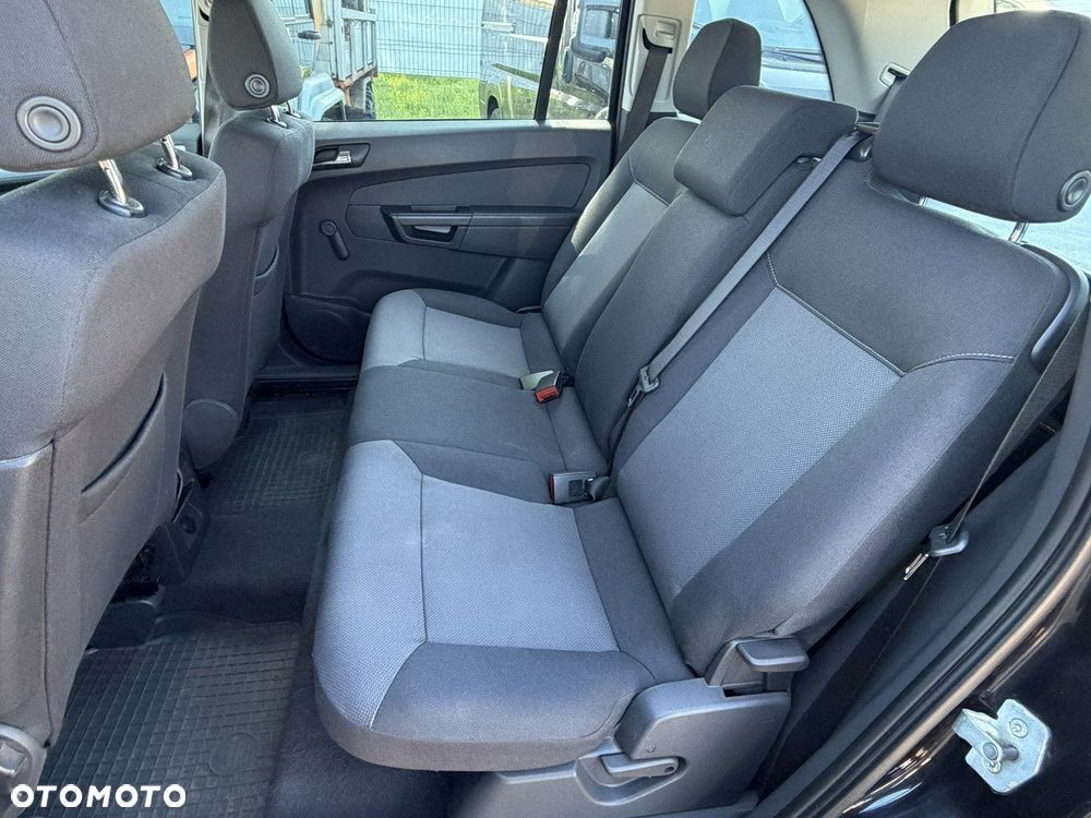 Opel Zafira - 10