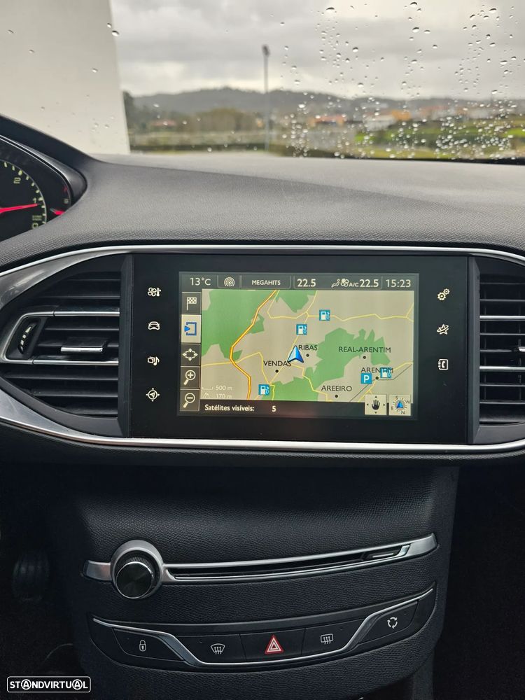 Peugeot 308 1.6 BlueHDi Allure J17 - 32