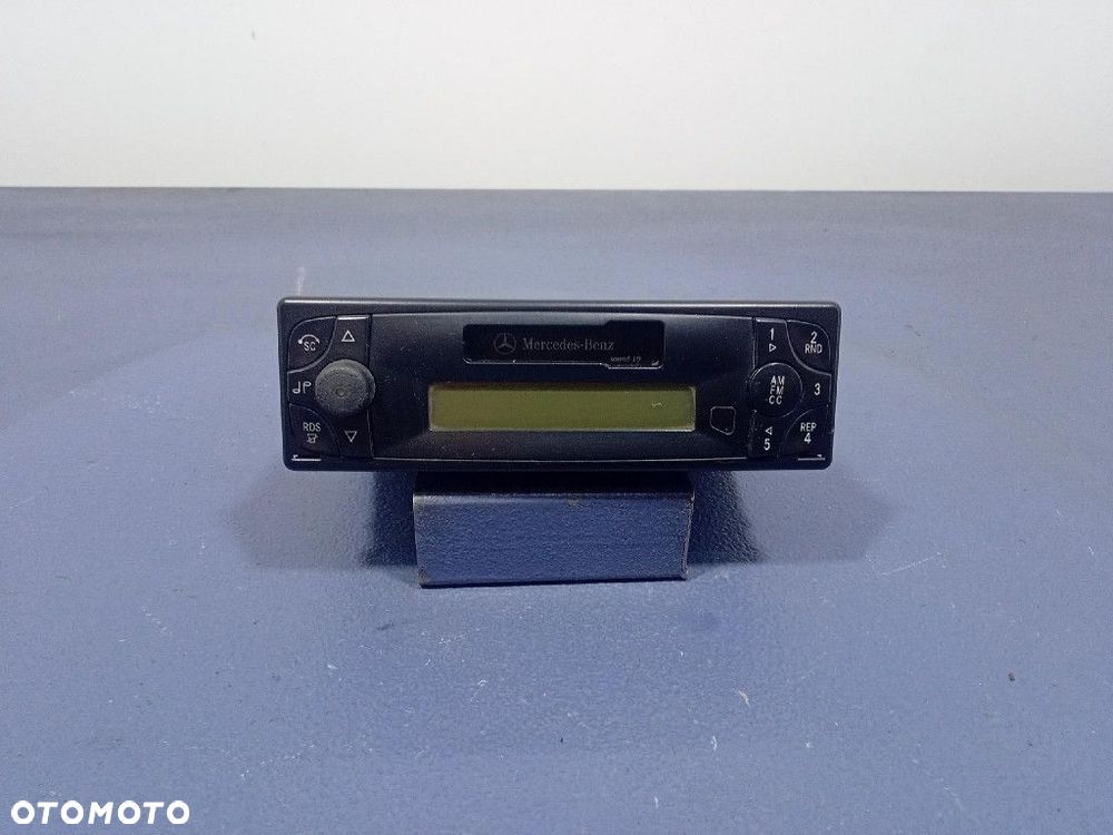 MERCEDES VITO W639 03- RADIO KASETA FABRYCZNE A0048201286 - 1