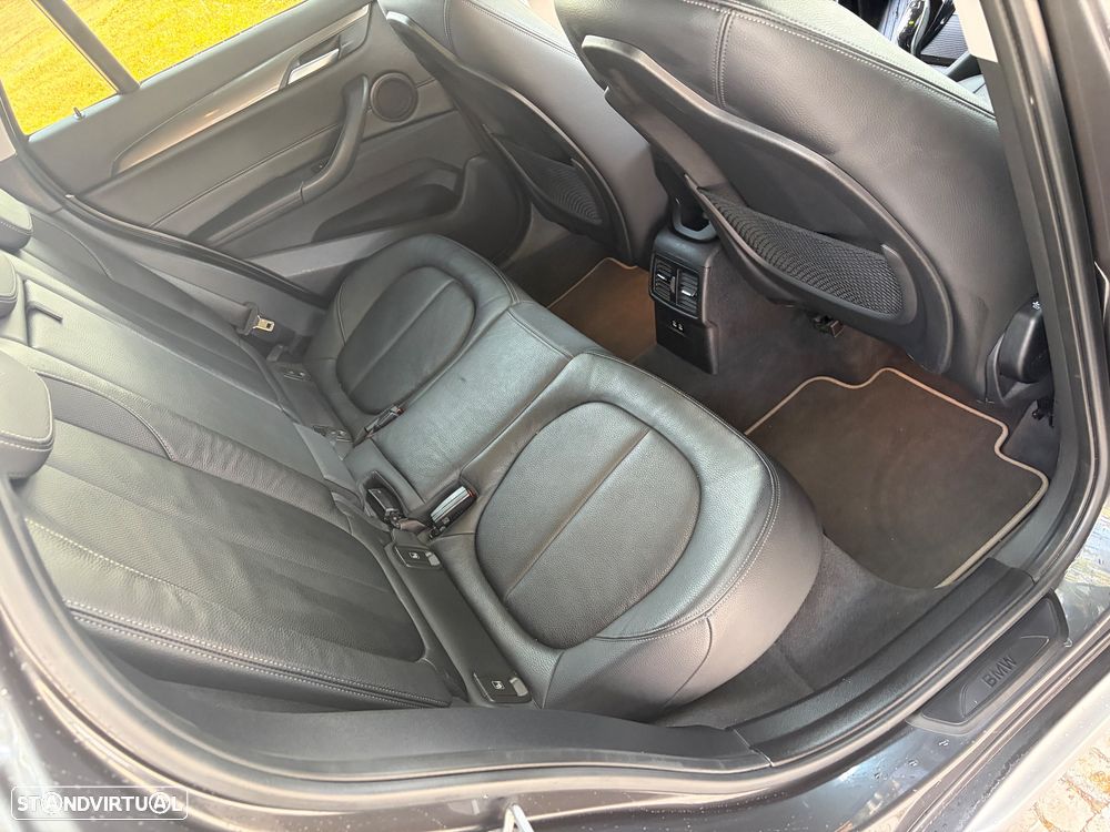 BMW X1 sDrive18d Pack Desportivo M - 24