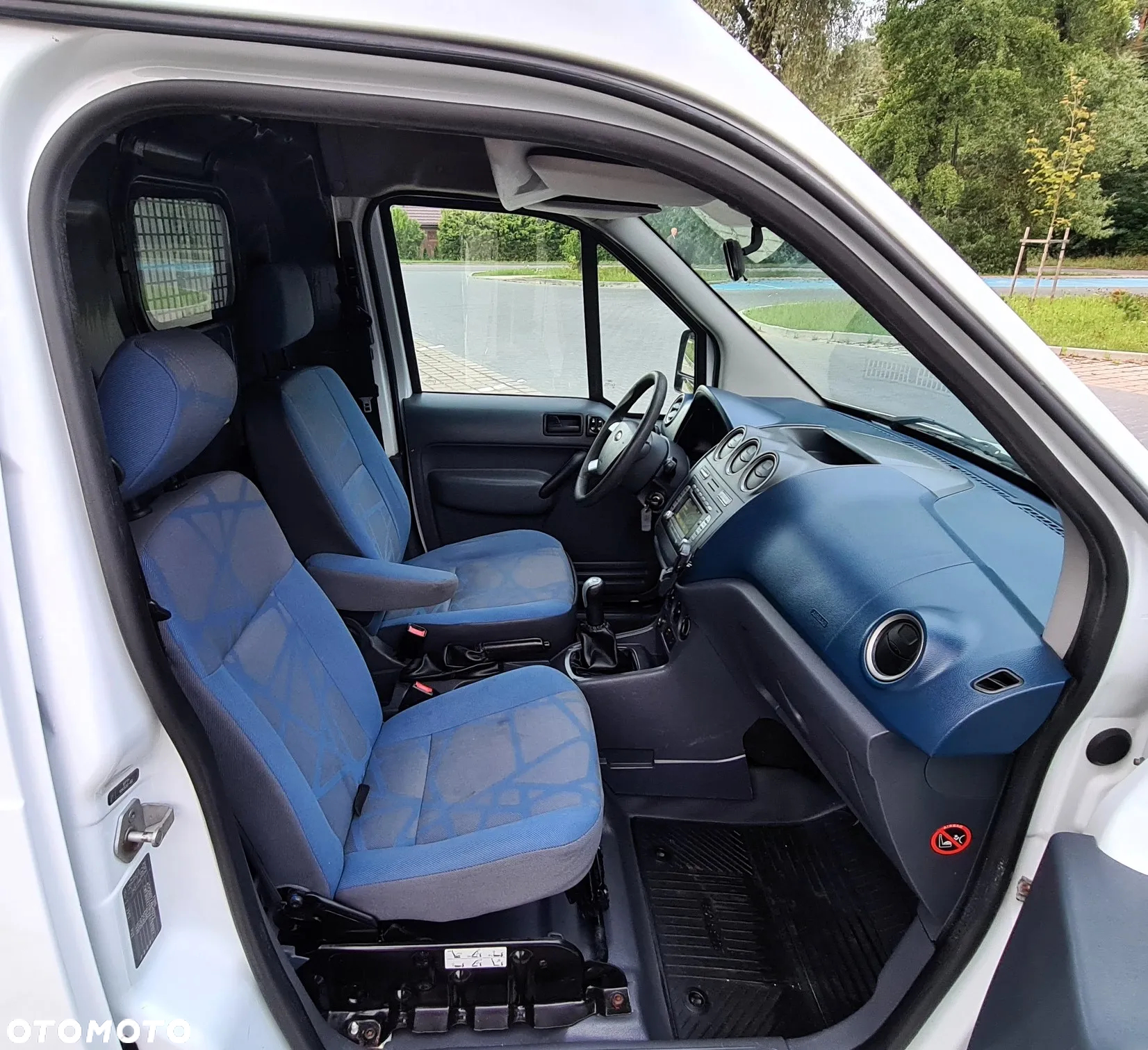 Ford TRANSIT TOURNEO CONNECT MAXI - 21