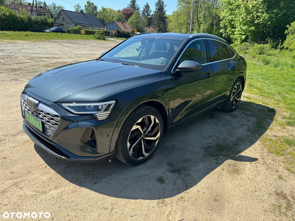 Audi Q8 Sportback e-tron - 1
