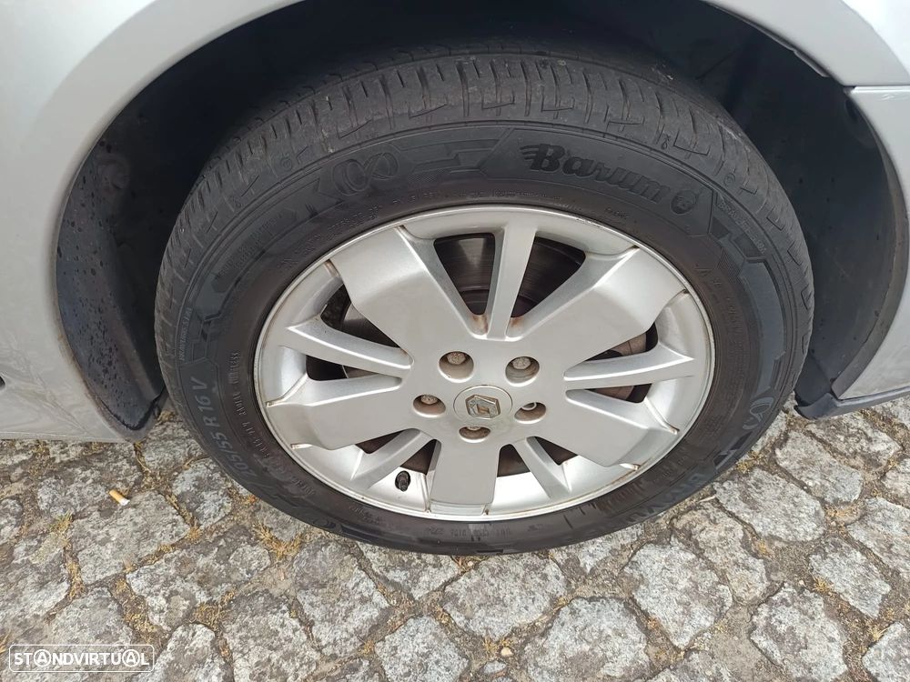 Renault Laguna 1.9 dCi Privilège Luxe - 10