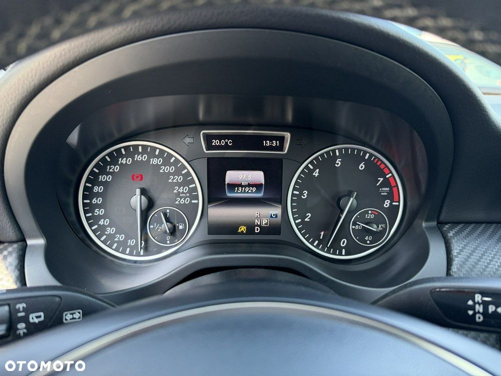 Mercedes-Benz GLA 200 7G-DCT Style - 20