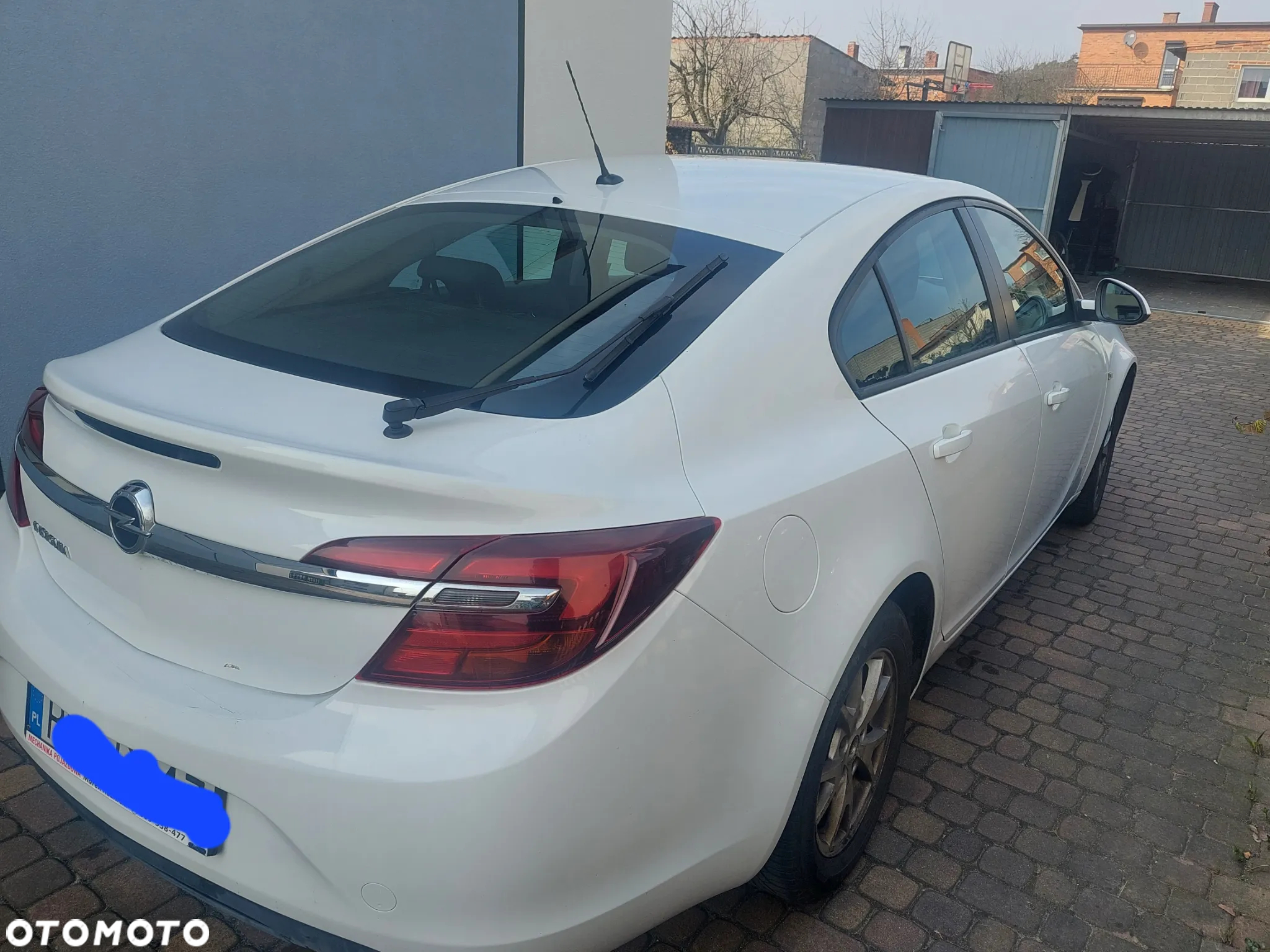 Opel Insignia 1.8 - 11