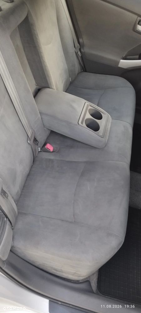 Toyota Prius 1.8 HSD Prestige - 10