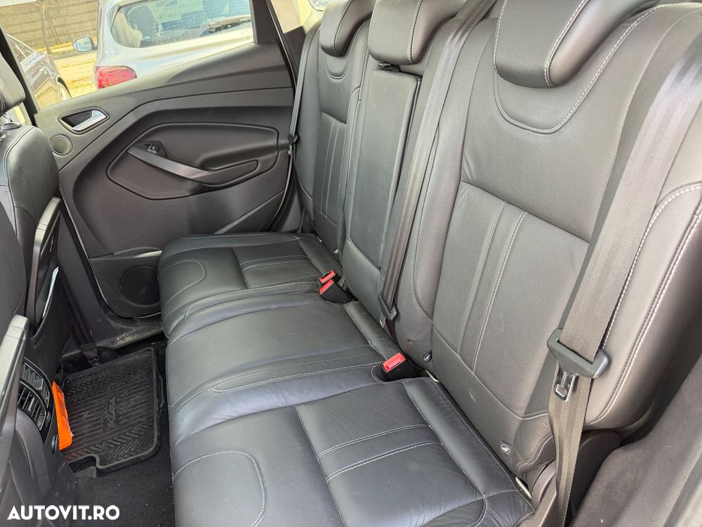 Ford Kuga 2.0 TDCi Powershift 4WD Titanium - 8