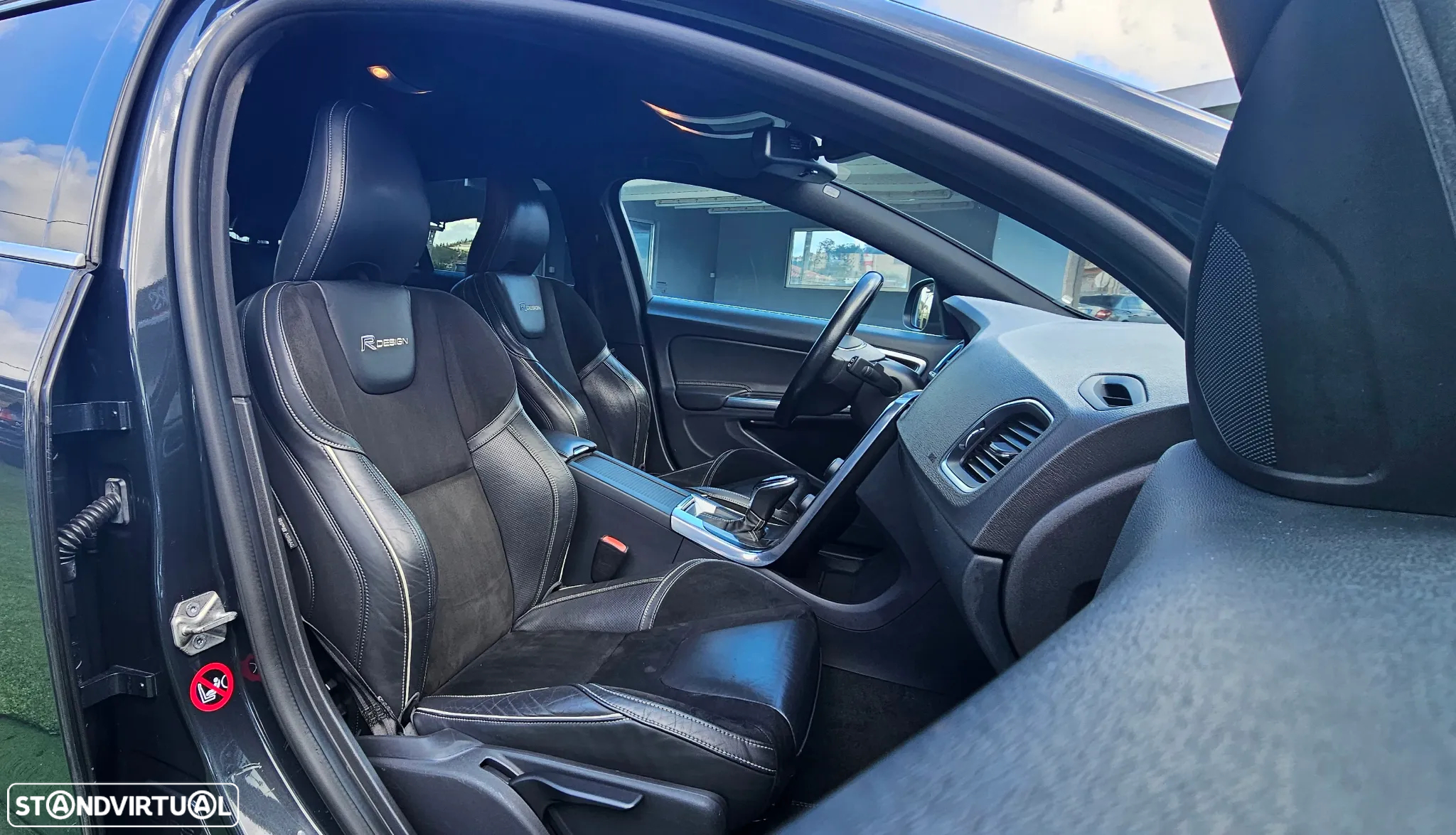 Volvo V60 D2 Geartronic Powershift RDesign - 20
