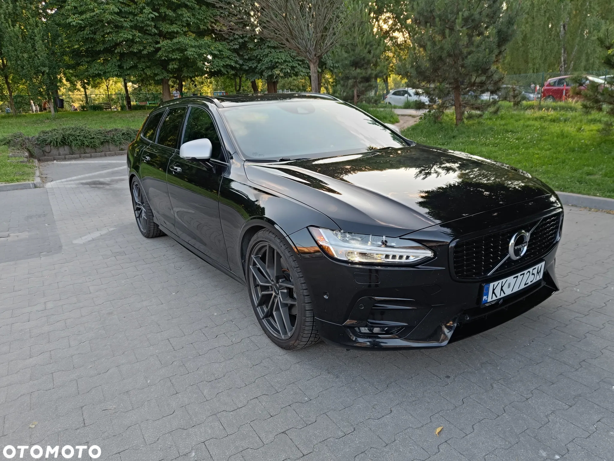 Volvo V90 T5 R-Design - 9