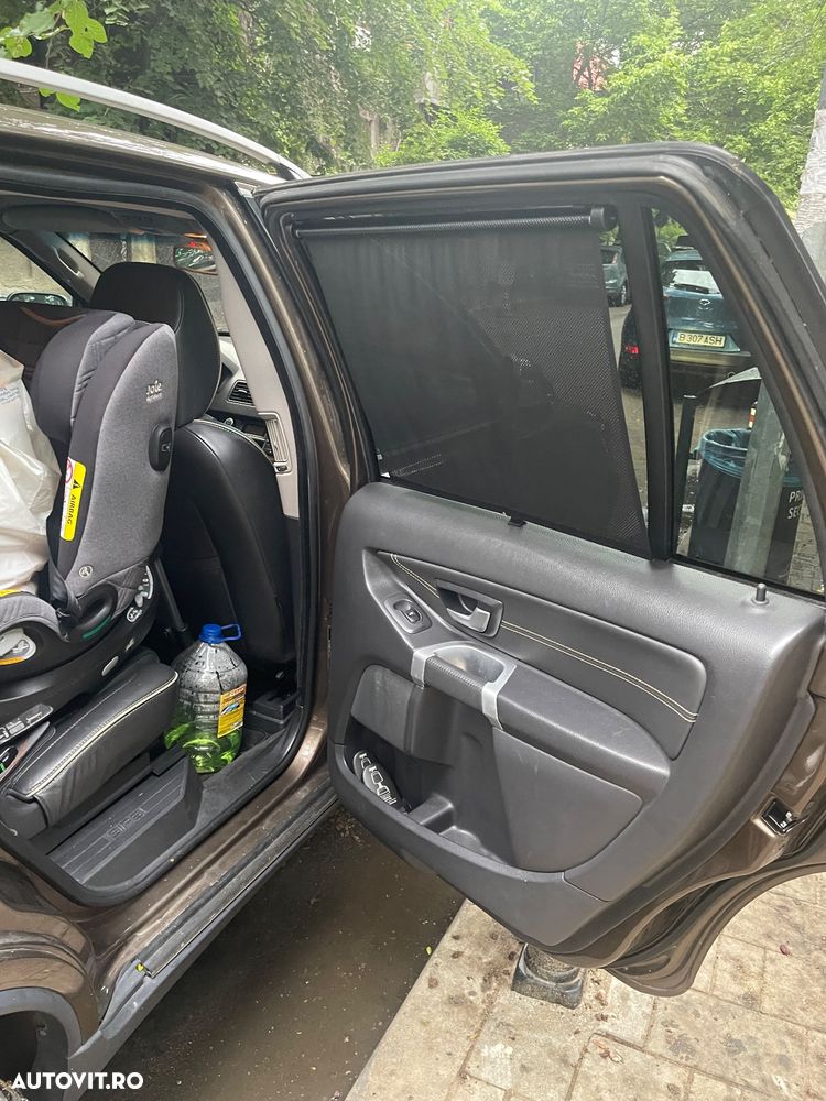 Volvo XC 90 - 9