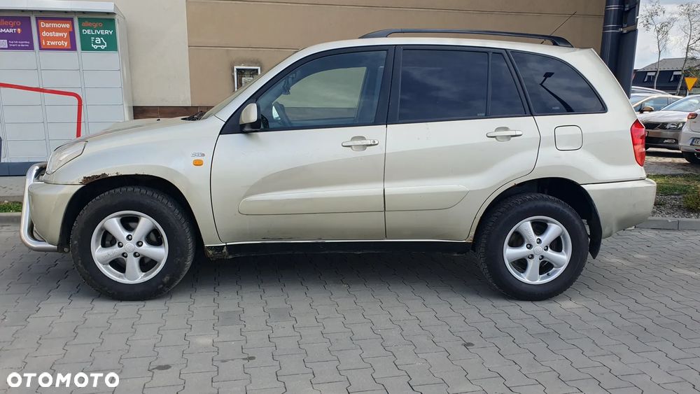 Toyota RAV4 D-4D 4x4 - 3