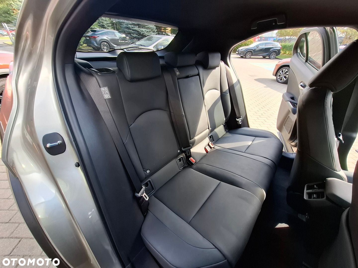 Lexus UX - 24